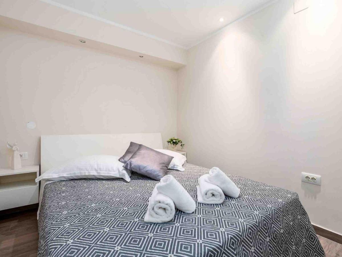 Srok Apartments With Pool Kastav Bilik gambar