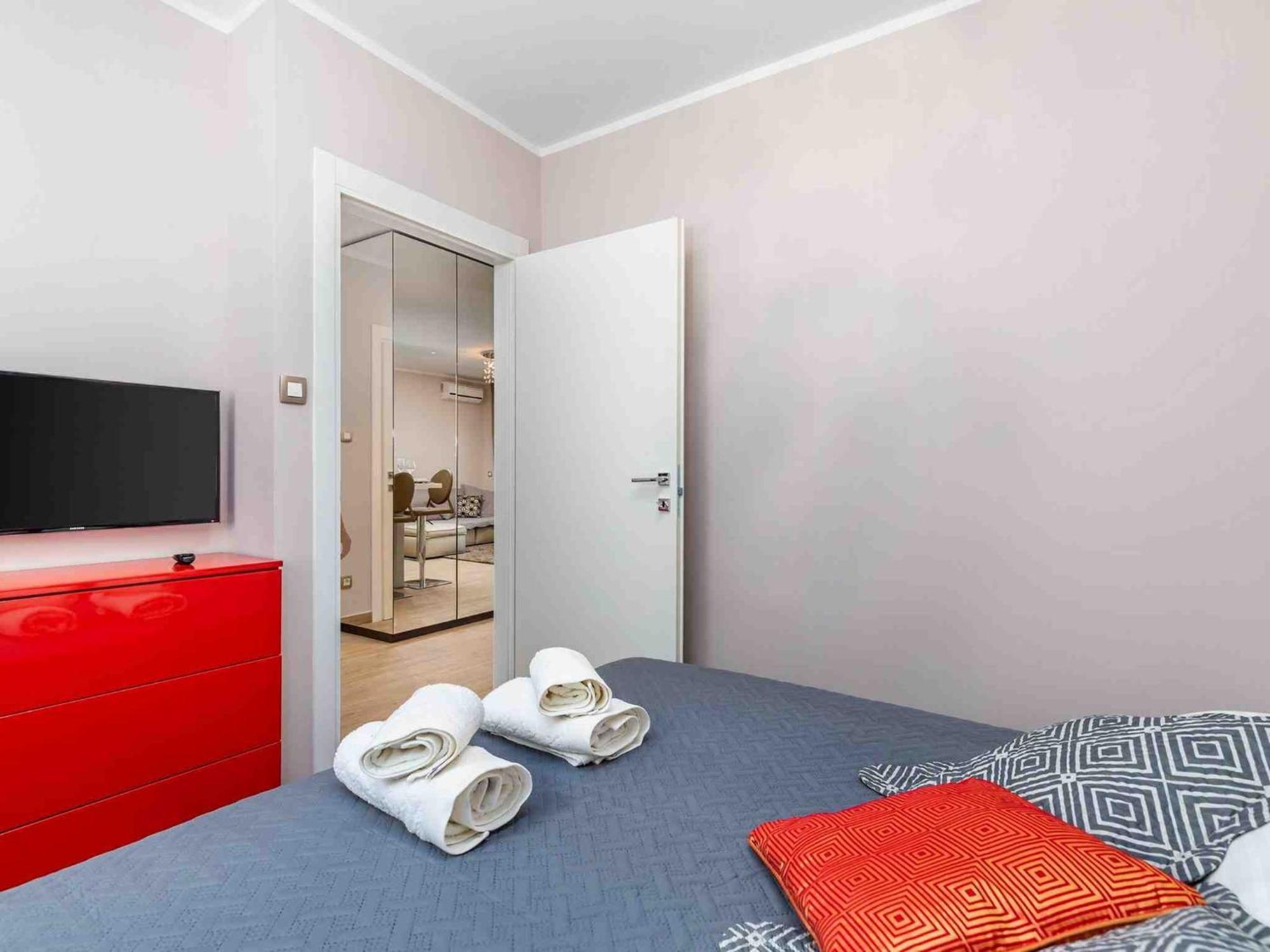 Srok Apartments With Pool Kastav Bilik gambar